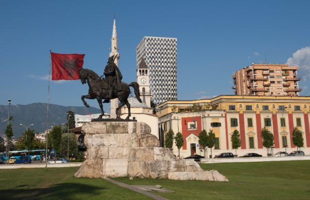 Tirana - Evropska prestonica mladih